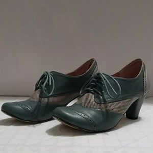 Chelsea Crew sage green and gray heels